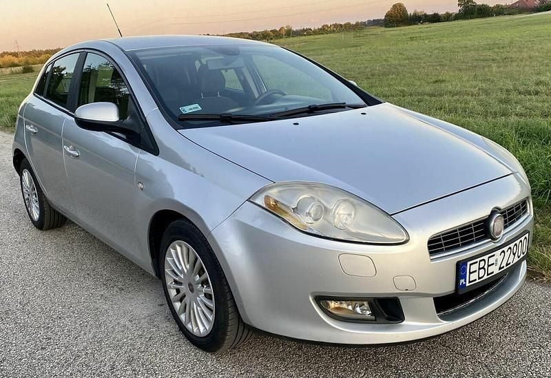 Srebrny Używany 2009 Fiat Bravo Hatchback | 14 990 zł (Uczciwa cena) - Obraz 1/3