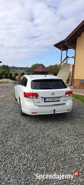 Biały Używany 2013 Toyota Avensis T2 Kombi | 44 500 zł (Dość drogi) - Obraz 1/4