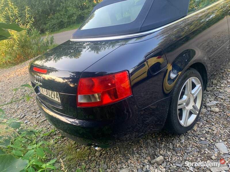 Używany Audi A4 2002 Granatowy Kabriolet