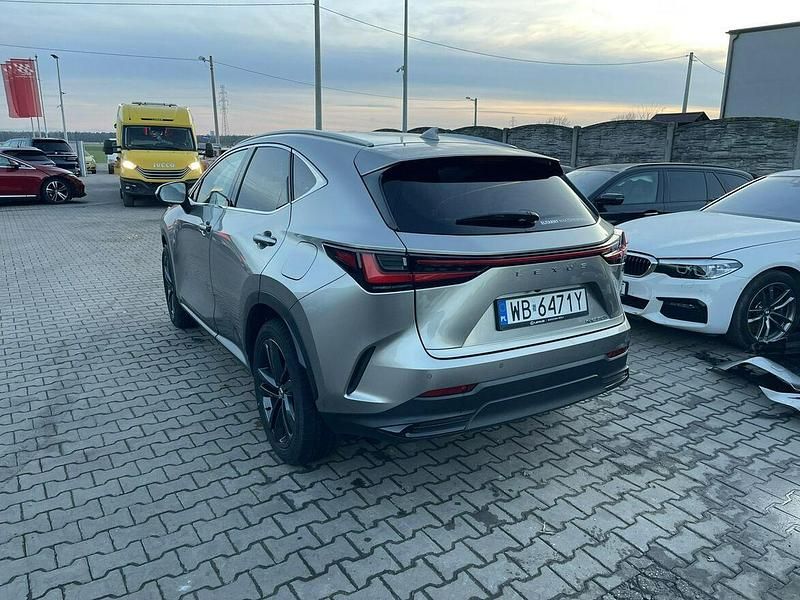Używany Lexus NX350h 2023 Czarny SUV