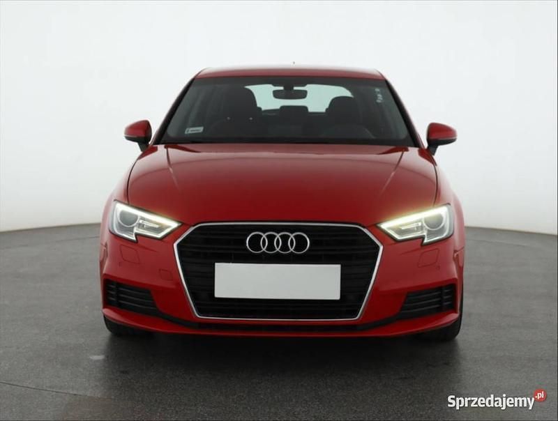 Czerwony Używany 2020 Audi A3 Hatchback | 68 499 zł (Super Cena) - Obraz 1/4