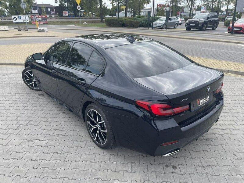 Używany BMW 540 333 KM (244 kW) 2021 Czarny (metalik) Sedan/Limuzyna
