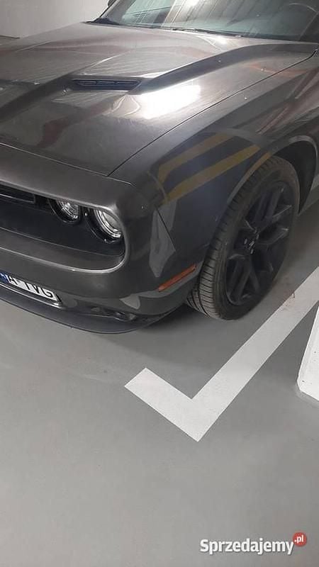 Szary Używany 2019 Dodge Challenger Coupe | 91 800 zł - Obraz 1/4