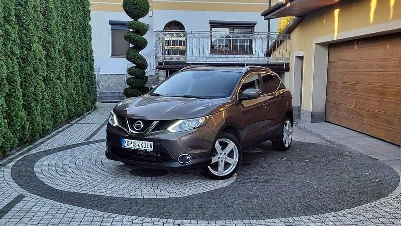 Brązowy (metalik) Używany 2015 Nissan Qashqai SUV | 42 900 zł (Uczciwa cena) - Obraz 1/4