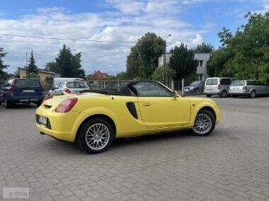 Żółty Używany 2003 Toyota MR2 Kabriolet | 15 800 zł - Obraz 1/4