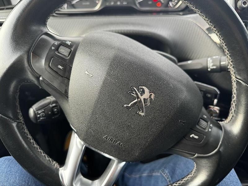 Używany Peugeot 2008 2016 Srebrny SUV