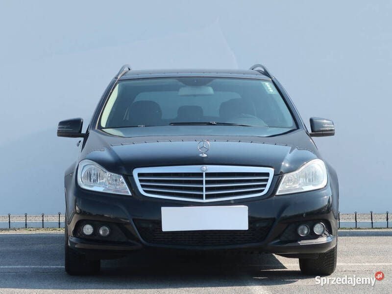 Czarny Używany 2012 Mercedes C180 Kombi | 31 499 zł (Dość drogi) - Obraz 1/4