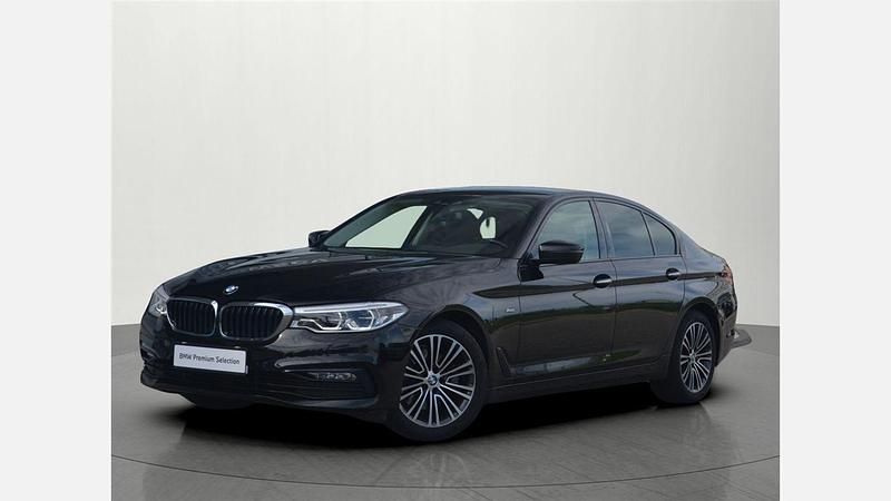 Black sapphire metallic metalizowany Używany 2018 BMW 520 Shadowline Sedan/Limuzyna | 119 900 zł (Uczciwa cena) - Obraz 1/3