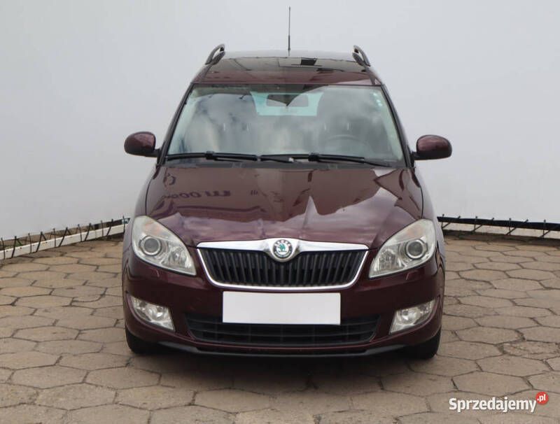 Brązowy Używany 2011 Skoda Roomster Kombi | 14 499 zł (Uczciwa cena) - Obraz 1/4