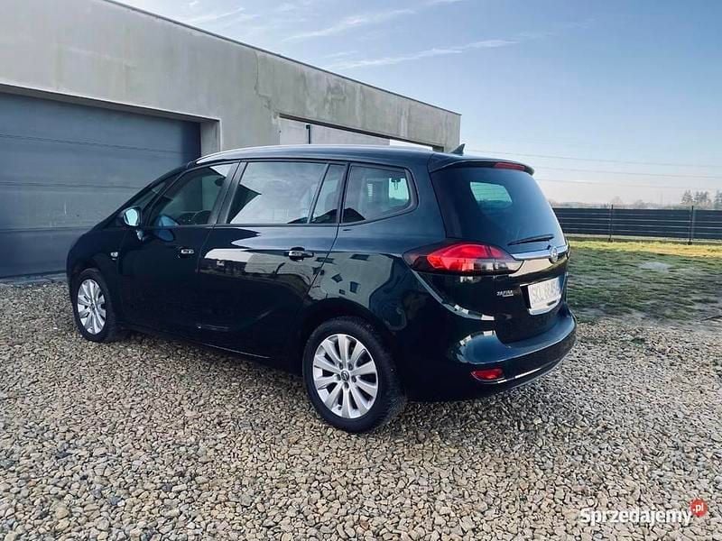 Używany Opel Zafira 2016 Zielony Minivan