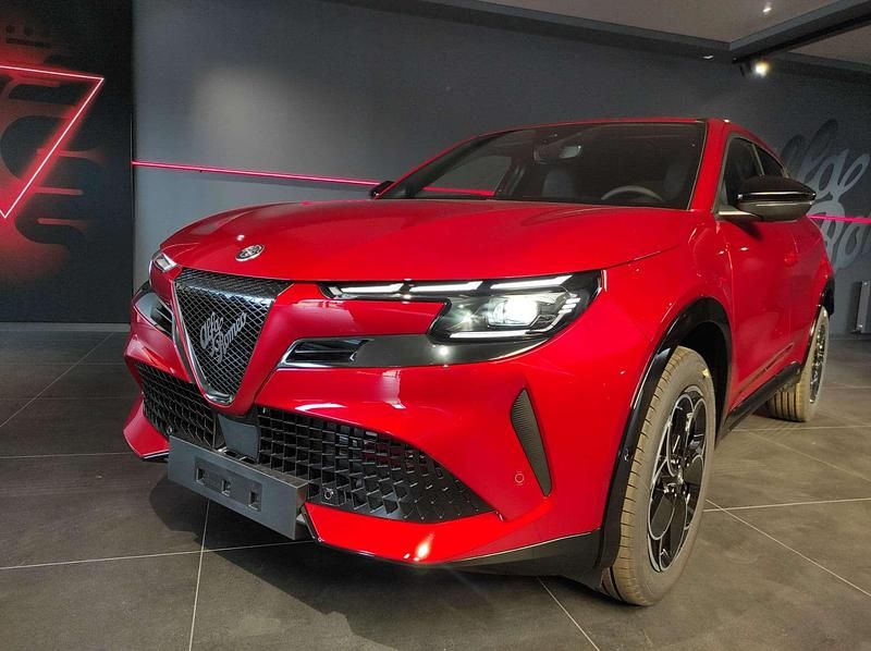Lakier specjalny czerwony brera Nowe 2025 Alfa Romeo Junior SUV | 149 618 zł - Obraz 1/4