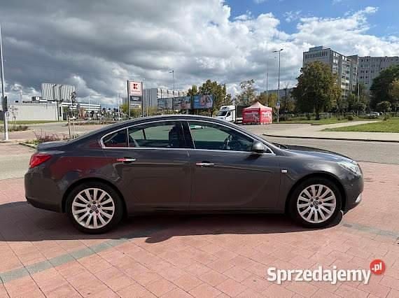 Szary Używany 2010 Opel Insignia Cosmo Sedan/Limuzyna | 26 500 zł (Uczciwa cena) - Obraz 1/4