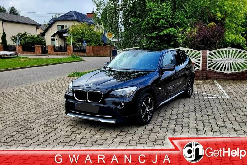 Czarny (metalik) Używany 2010 BMW X1 SUV | 28 900 zł (Dość drogi) - Obraz 1/4