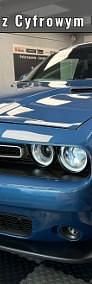 Używany Dodge Challenger 305 KM (224 kW) 2022 Niebieski Coupe