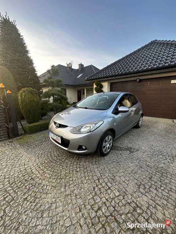Szary Używany 2009 Mazda 2 | 16 200 zł (Drogi) - Obraz 1/4