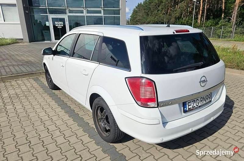 Używany 2012 Opel Astra | 7600 zł (Uczciwa cena) - Obraz 1/4