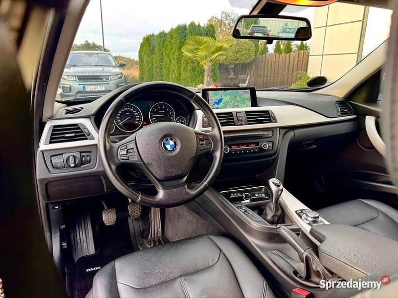 Używany BMW 320 2013 Czarny Kombi