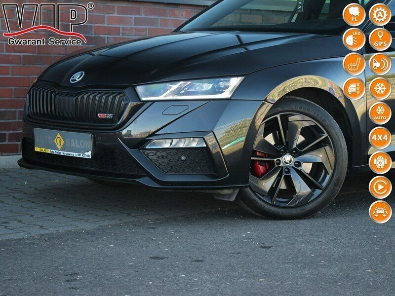 Czarny (metalik, perła) Używany 2022 Skoda Octavia Kombi | 119 990 zł (Uczciwa cena) - Obraz 1/4