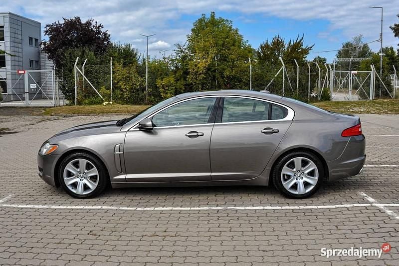 Używany 2010 Jaguar XF R Sedan/Limuzyna | 31 500 zł - Obraz 1/4
