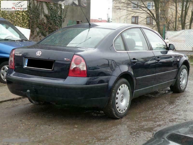 Używany VW Passat 100 KM (73 kW) 2002 Niebieski ciemny (metalik) Sedan/Limuzyna