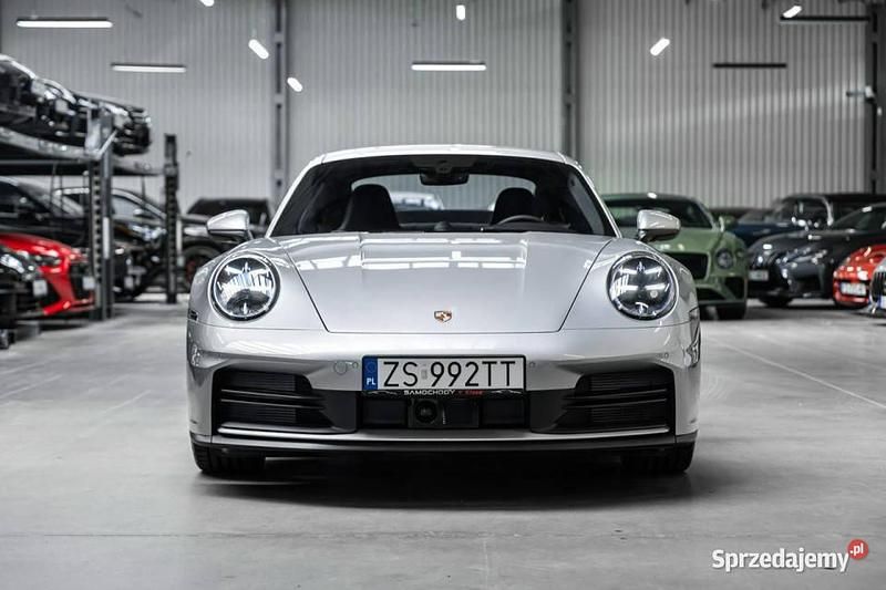 Używany Porsche 911 Carrera Sport 394 KM (289 kW) 2024 Srebrny Coupe