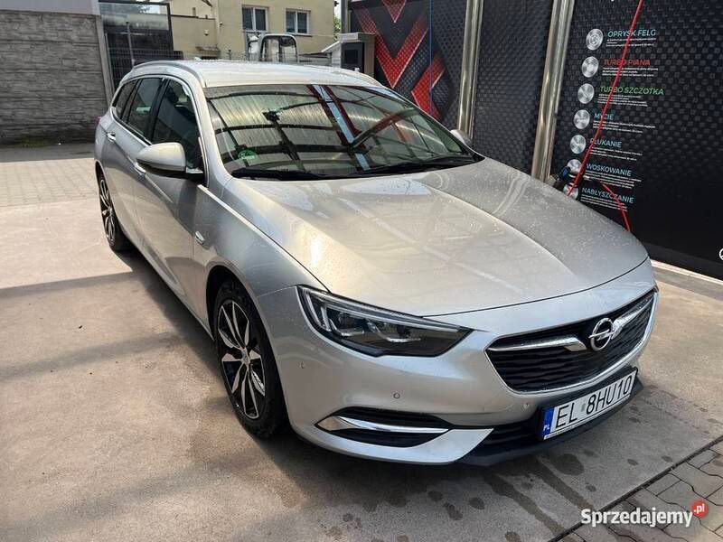 Srebrny Używany 2017 Opel Insignia Kombi | 69 500 zł - Obraz 1/4