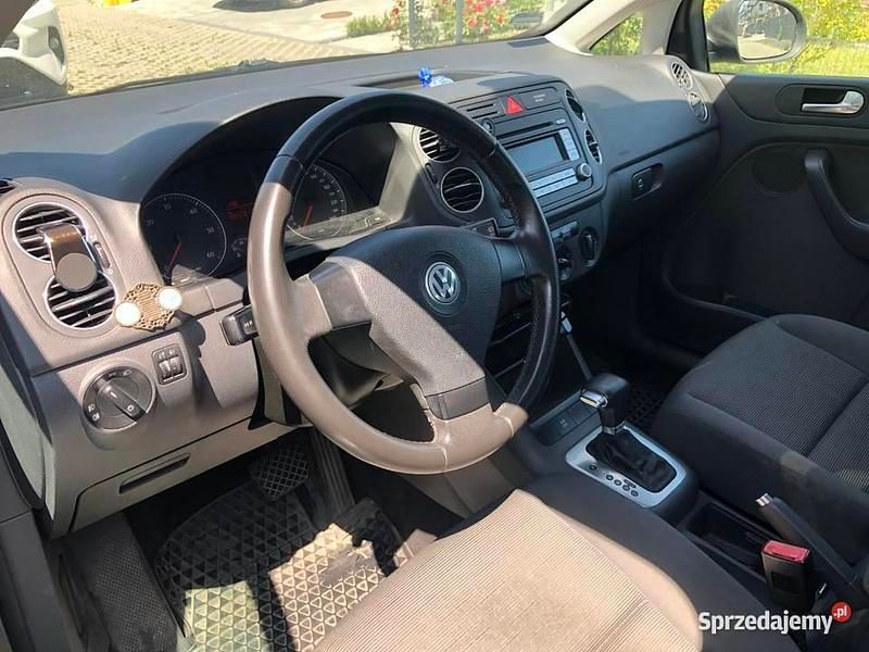 Używany VW Golf V 2007 Srebrny Sedan/Limuzyna