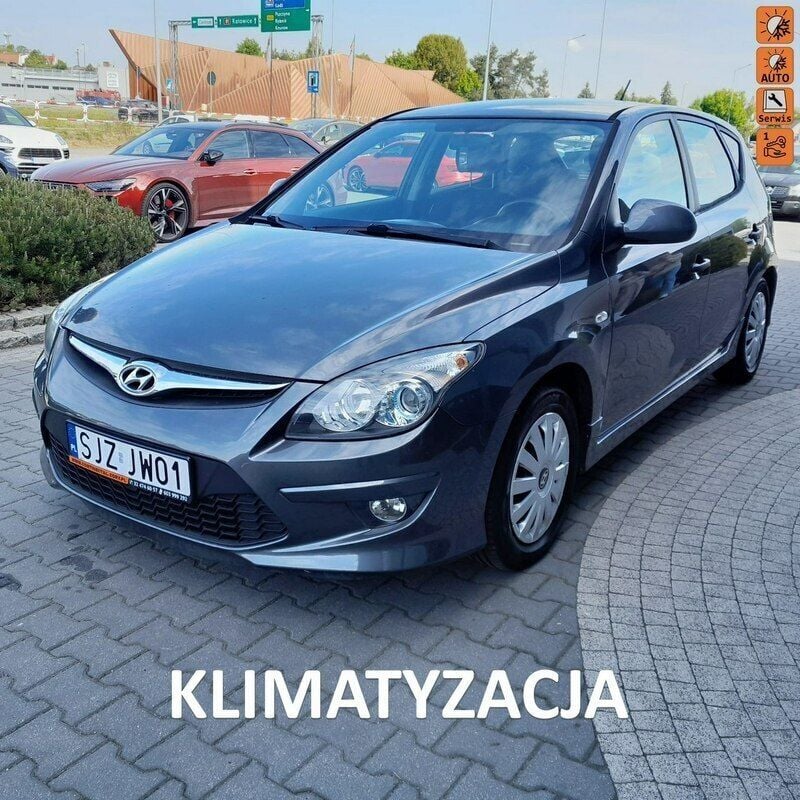 Szary Używany 2011 Hyundai i30 Kombi | 23 900 zł - Obraz 1/4