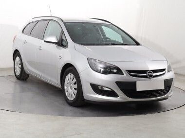 Srebrny Używany 2014 Opel Astra Kombi | 18 999 zł (Dobra cena) - Obraz 1/4