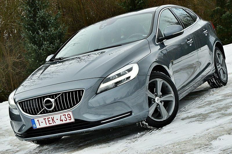 Używany Volvo V40 Inscription 2016 Szary Hatchback