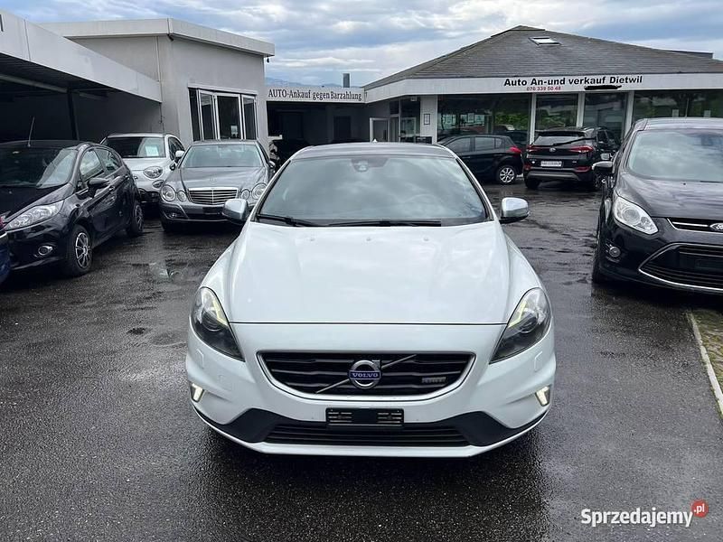 Używany Volvo V40 2014 Biały Kombi