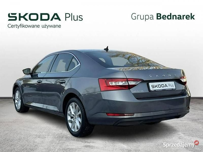 Używany Skoda Superb 2022 Szary Sedan/Limuzyna
