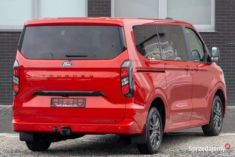 Używany Ford Tourneo Custom Titanium X 2024 Czerwony Van