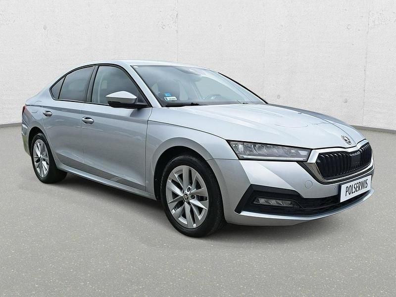 Używany Skoda Octavia 150 KM (110 kW) 2022 Srebrny Hatchback