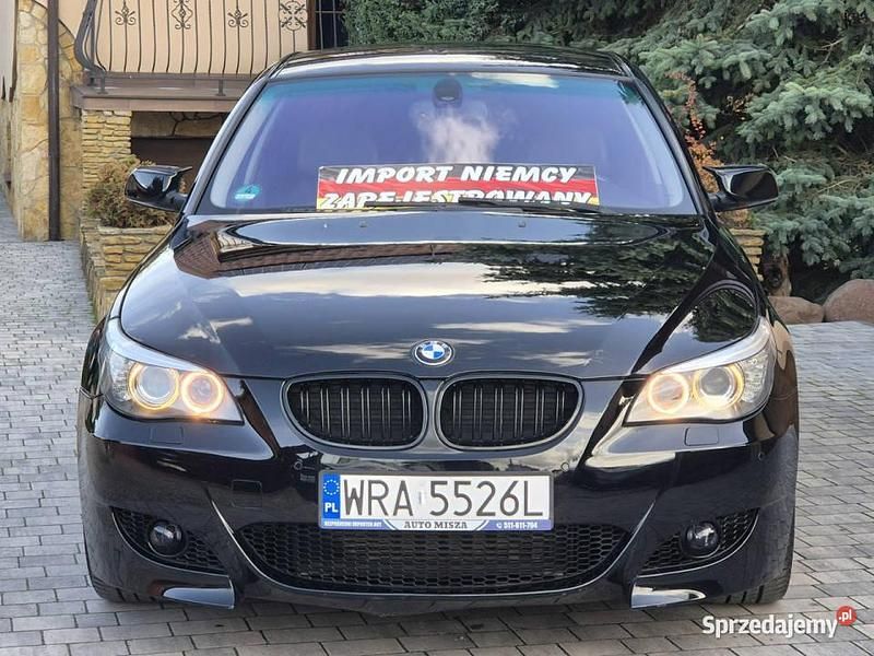 Czarny Używany 2009 BMW 520 Sedan/Limuzyna | 32 900 zł (Drogi) - Obraz 1/4