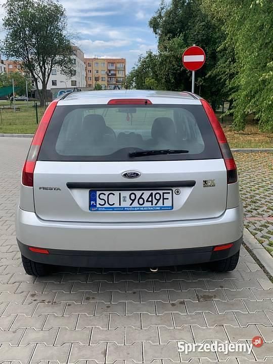 Używany 2004 Ford Fiesta Hatchback | 4999 zł (Uczciwa cena) - Obraz 1/4
