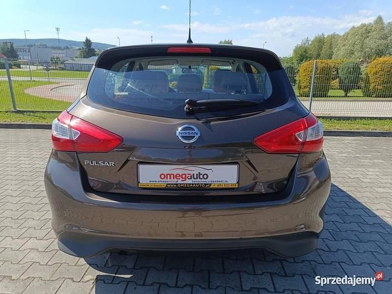 Używany Nissan Pulsar 116 KM (85 kW) 2014 Brązowy Hatchback