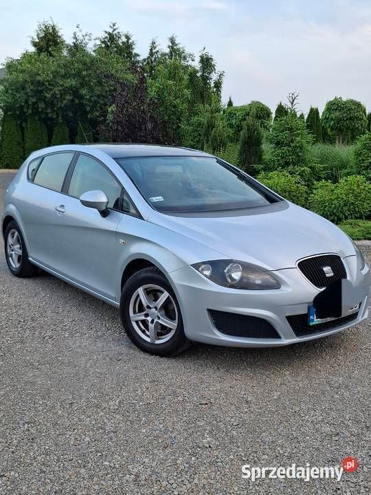 Używany Seat Leon 105 KM (77 kW) 2010 Srebrny Hatchback