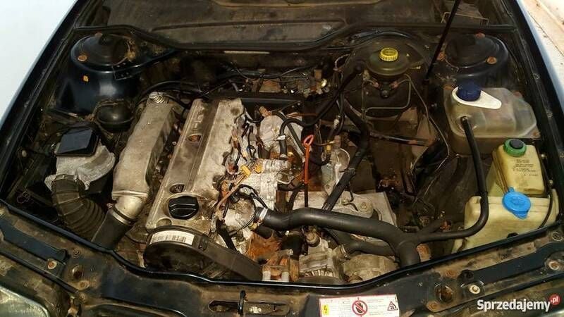 Używany Audi 100 1993 Granatowy Sedan/Limuzyna