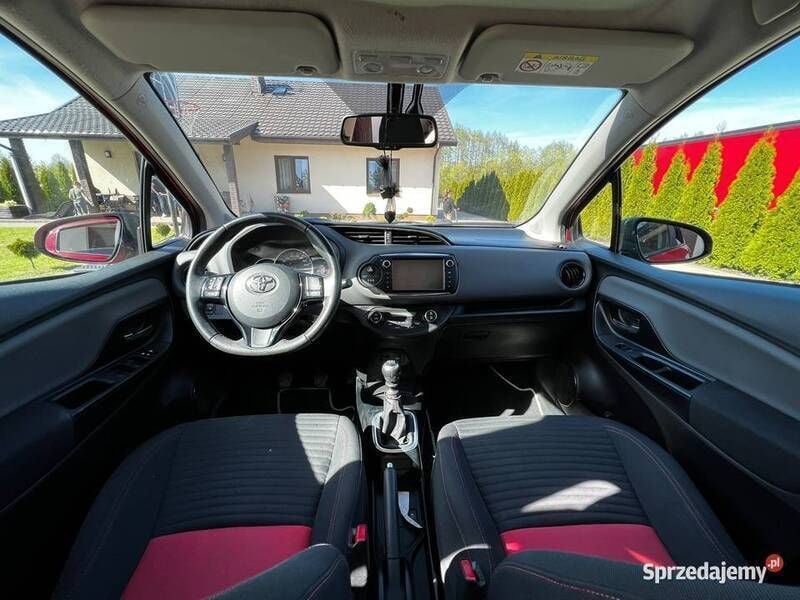 Używany Toyota Yaris Style 99 KM (72 kW) 2014 Hatchback