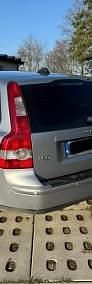 Używany Volvo V50 136 KM (100 kW) 2005 Srebrny Kombi