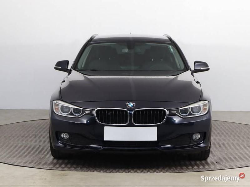 Niebieski Używany 2014 BMW 316 Kombi | 39 999 zł - Obraz 1/4