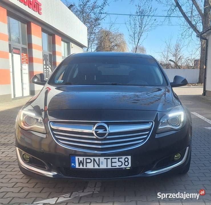 Używany Opel Insignia 2013 Czarny Hatchback