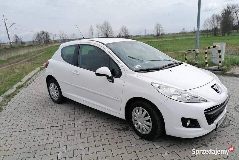 Używany 2013 Peugeot 207 | 15 000 zł (Uczciwa cena) - Obraz 1/4