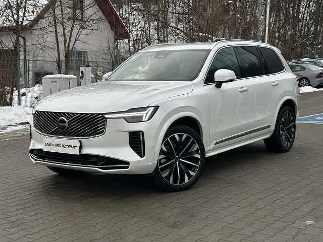 Używany Volvo XC90 250 KM (183 kW) 2025 Biały SUV
