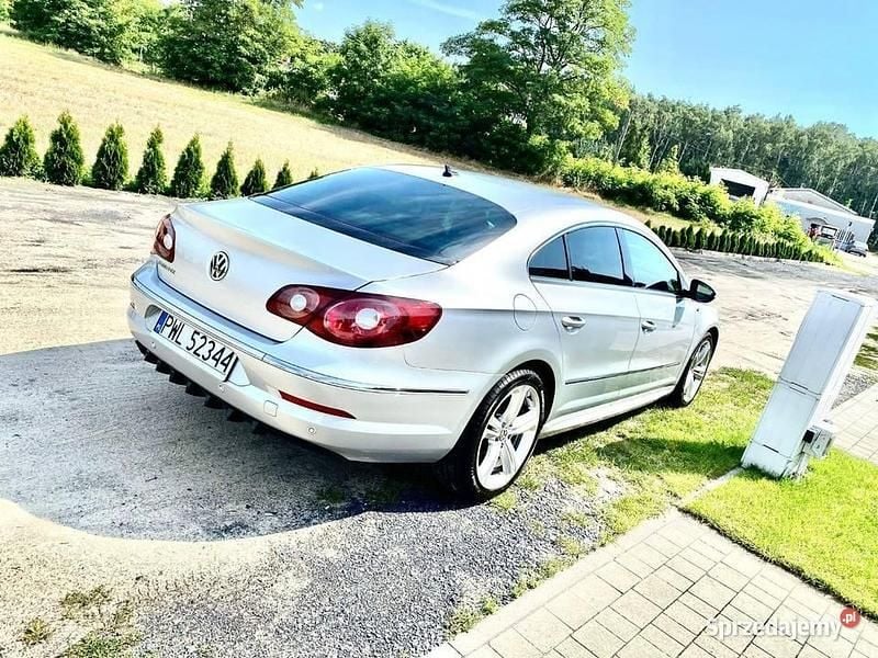 Używany VW Passat R-line 2010 Srebrny Coupe