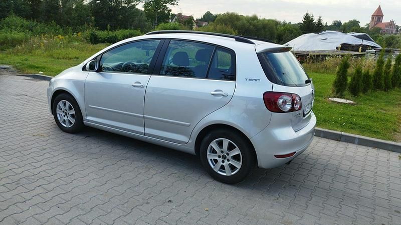 Srebrny Używany 2011 VW Golf Plus Minivan | 19 499 zł (Uczciwa cena) - Obraz 1/4