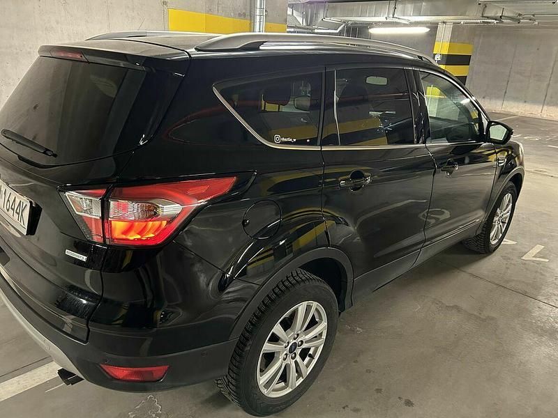 Używany Ford Kuga 2018 Czarny SUV