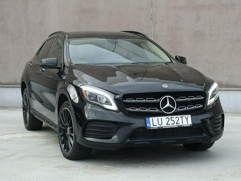 Czarny Używany 2019 Mercedes GLA250 SUV | 89 500 zł - Obraz 1/4