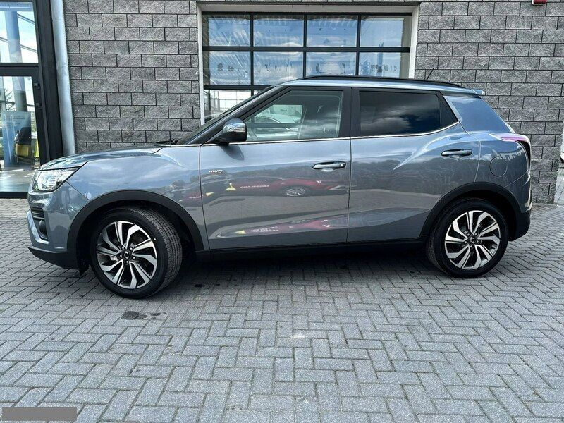 Używany Ssangyong (KGM) Tivoli 163 KM (119 kW) 2022 Szary (metalik) SUV